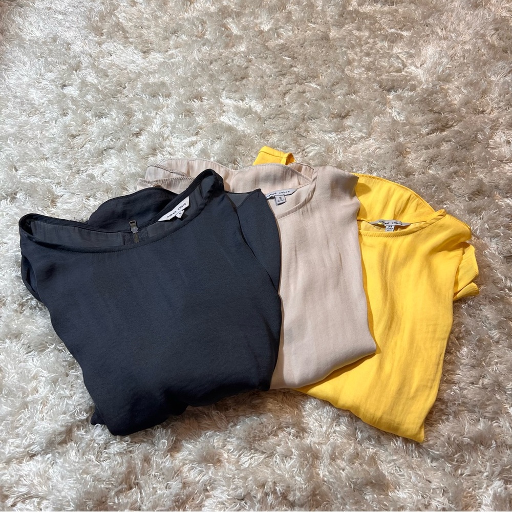 Naked Zebra Yellow Ruffle Sleeve Blouse | Silky Flowy Top Size M - Picture 9 of 9